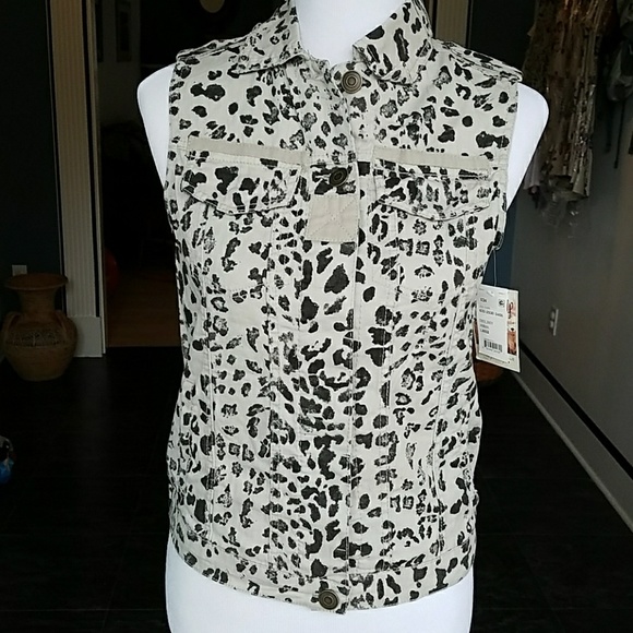 LAST CALL! XS Dolled Up Animal Print Vest - Picture 4 of 8